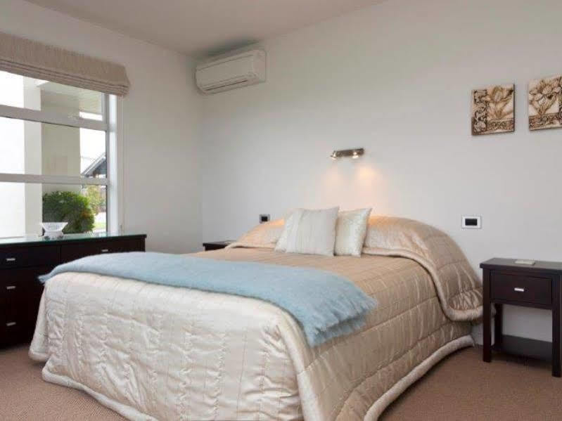 B&B @ Number Ten Taupo Exterior photo